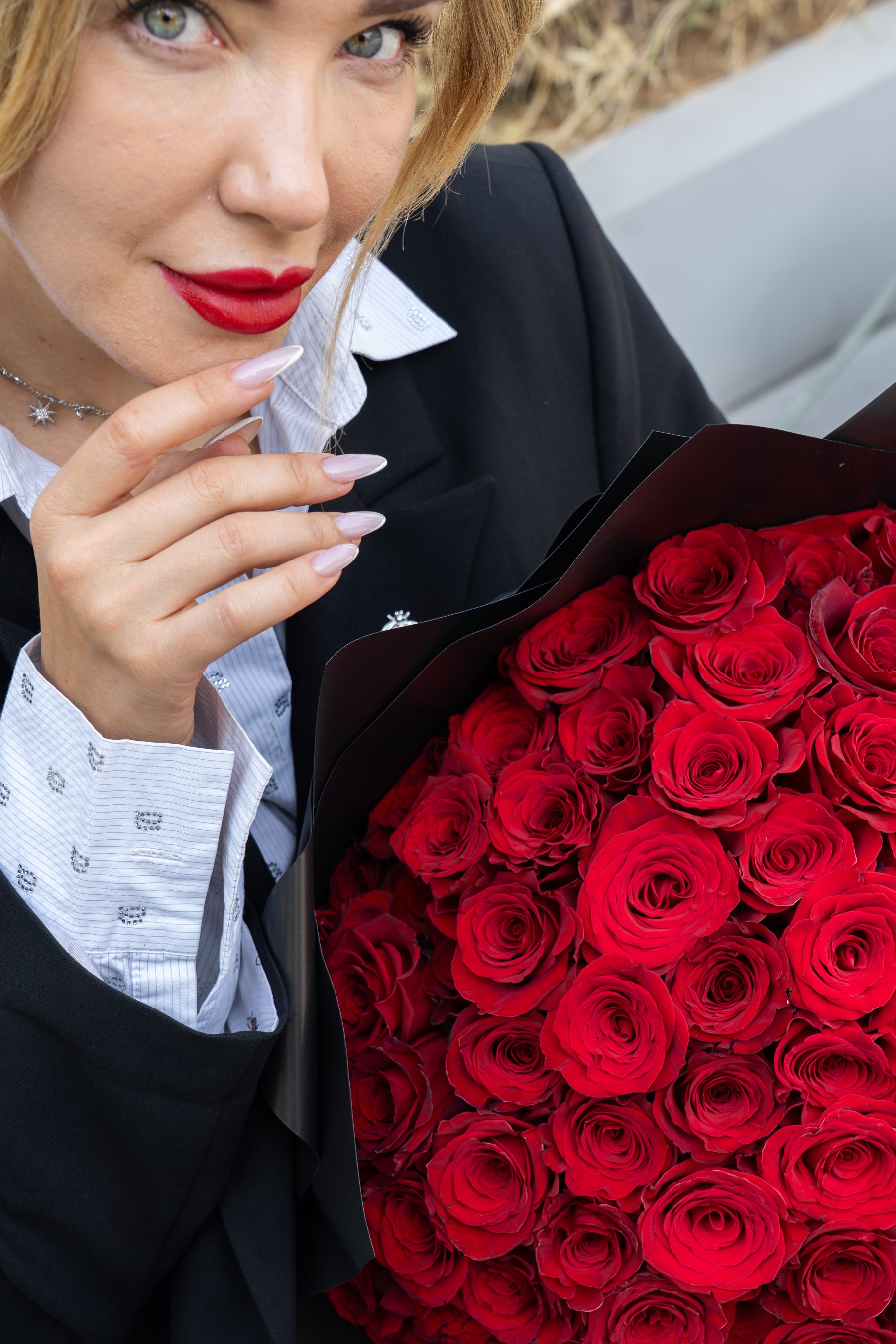 Red roses bouquet